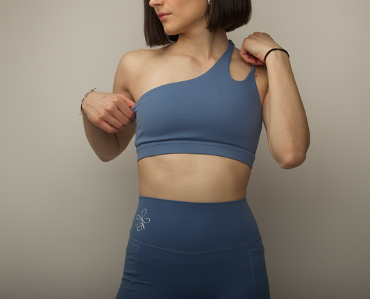 Stay Comfortable and Supported: Dusty Blue Sports Bra for Every Workout